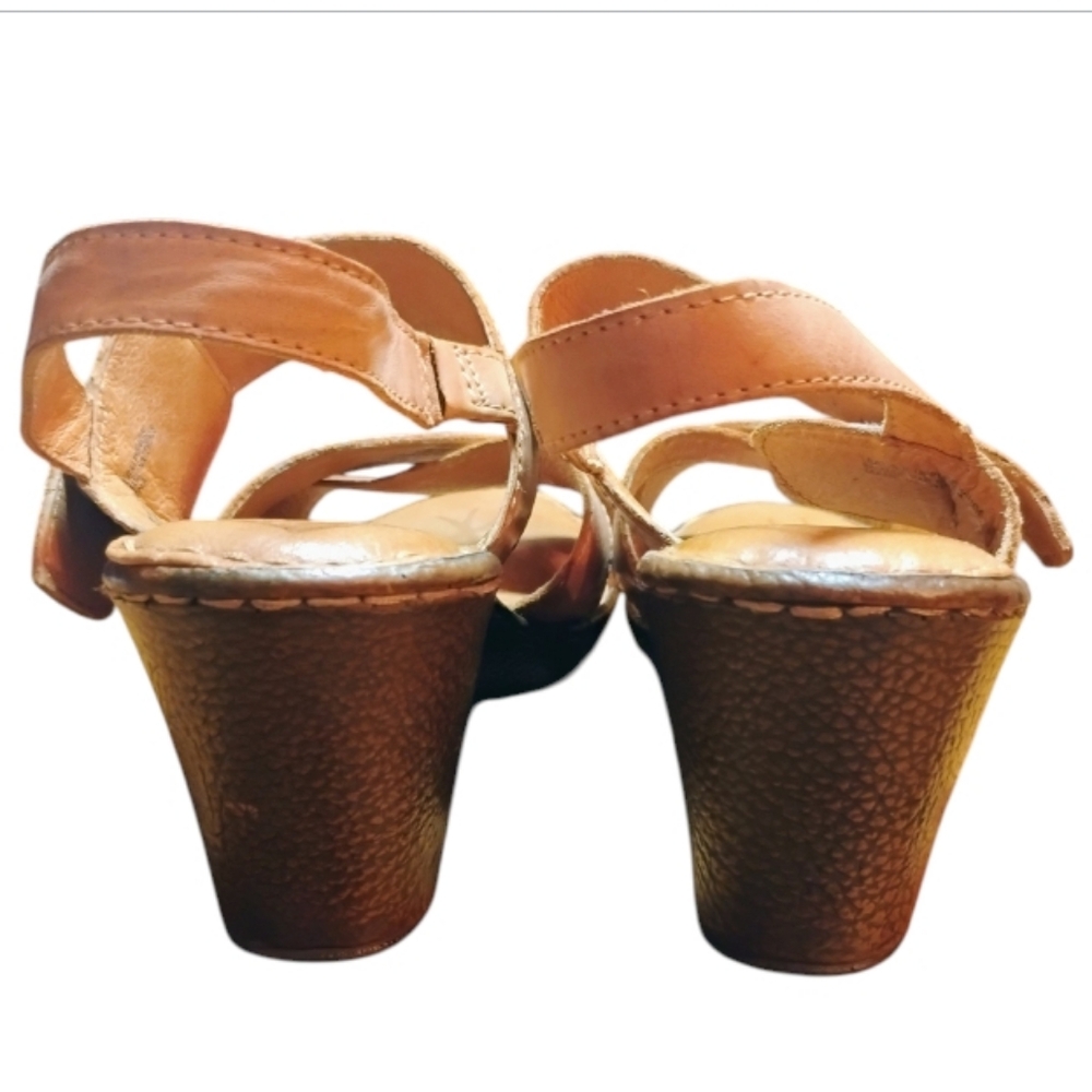 Born Women's Brown Leather Sandals - Picture 3 of 4